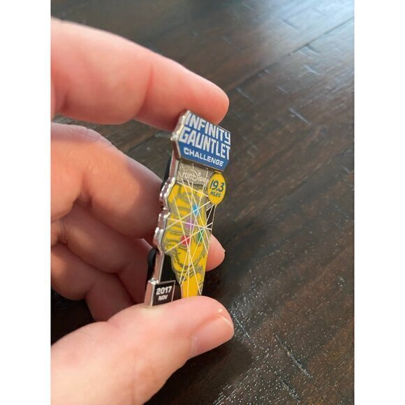 Marvel Run Disney Infinity Gauntlet Challenge 19.3 Miles 2017 Metal Trading Pin - Picture 2 of 7